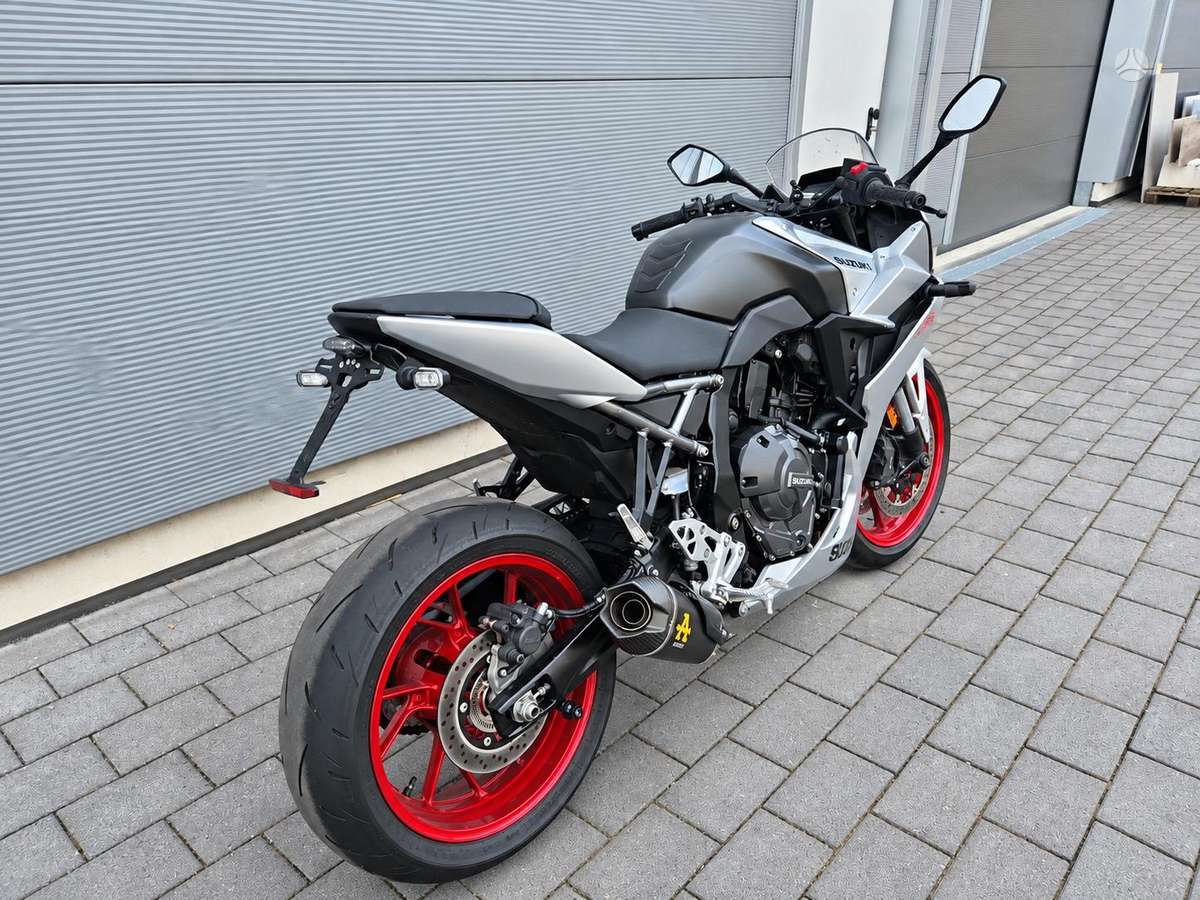 Suzuki GSX-R 776cc, superbikes