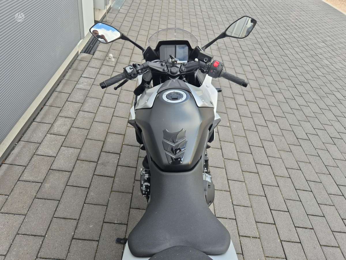 Suzuki GSX-R 776cc, superbikes