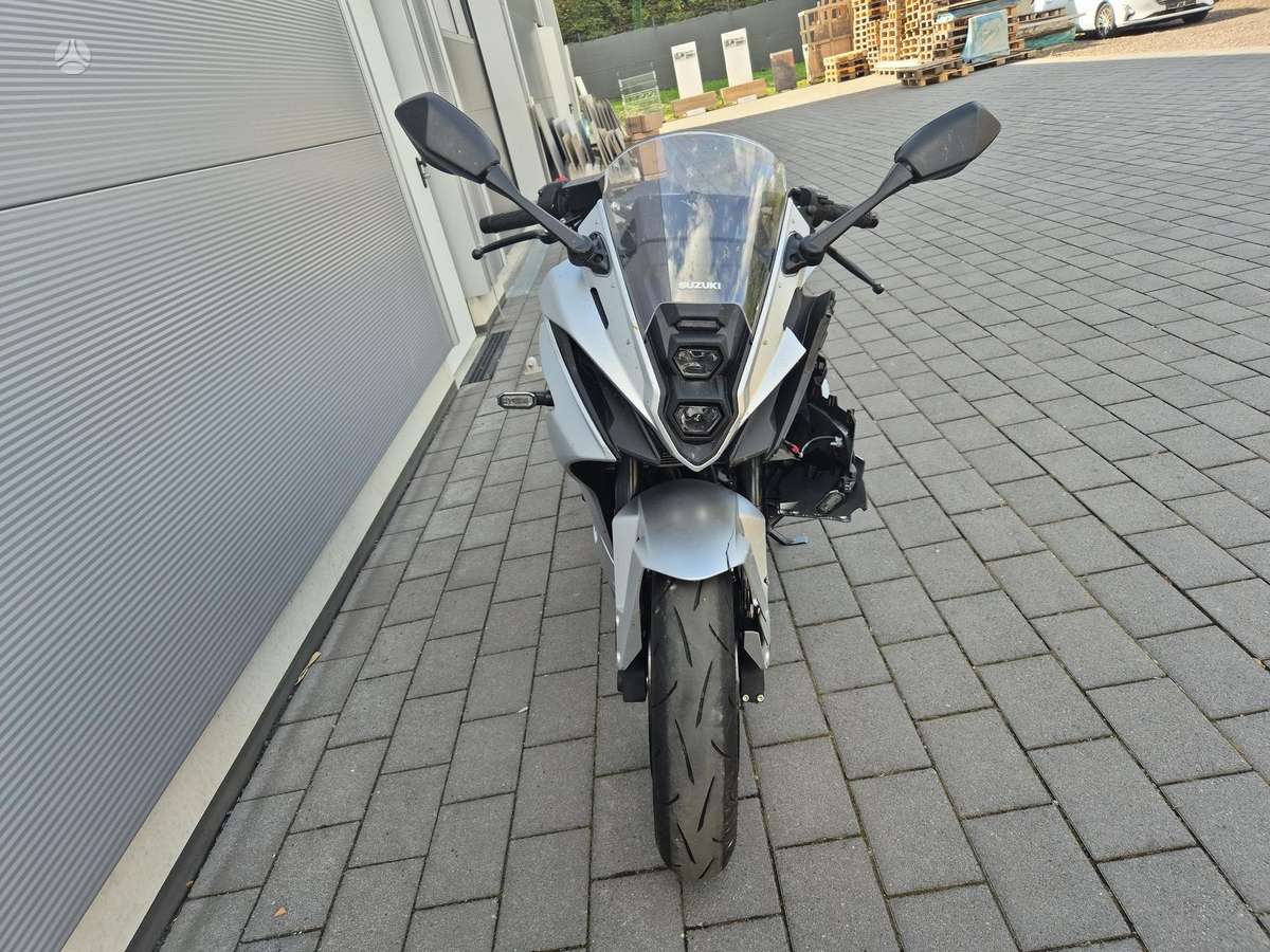 Suzuki GSX-R 776cc, superbikes