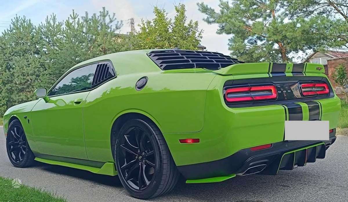 Dodge Challenger, sedanas
