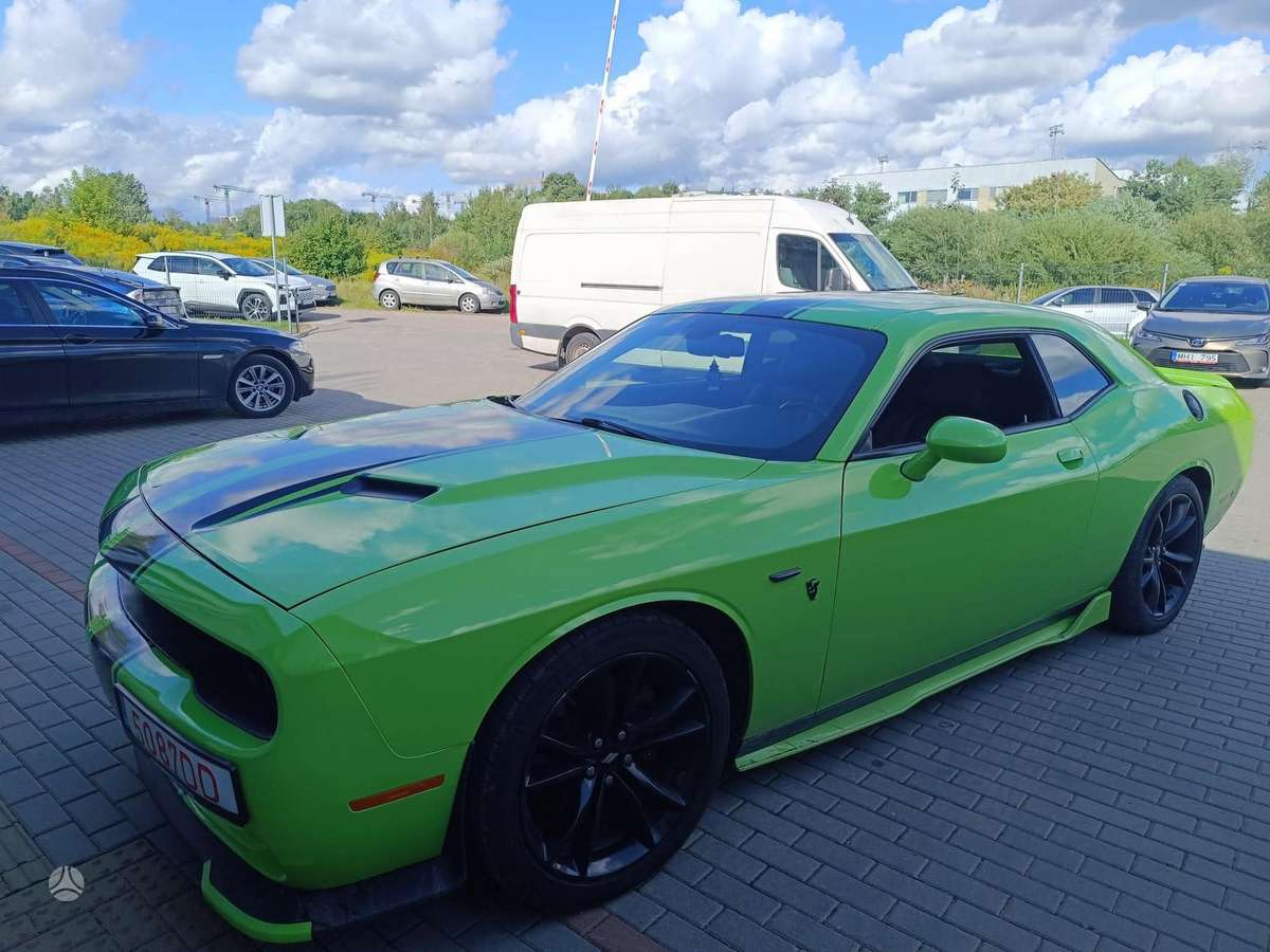 Dodge Challenger, sedanas