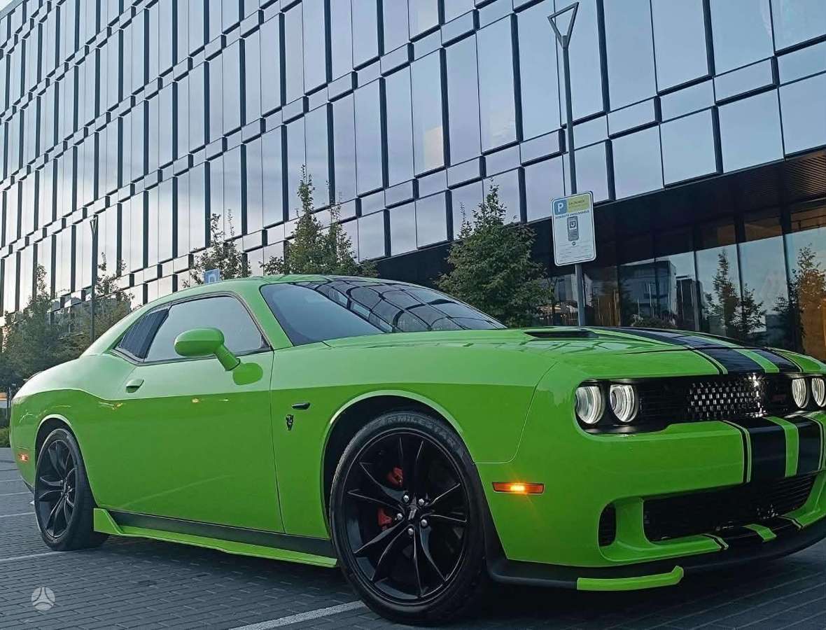 Dodge Challenger, sedanas