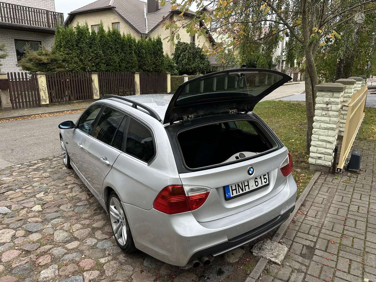 BMW 330, 3.0 l., wagon