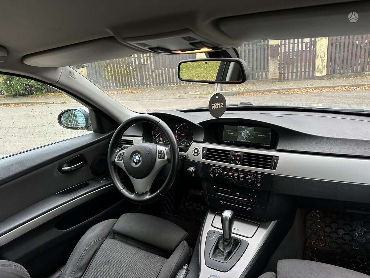 BMW 330, 3.0 l., wagon