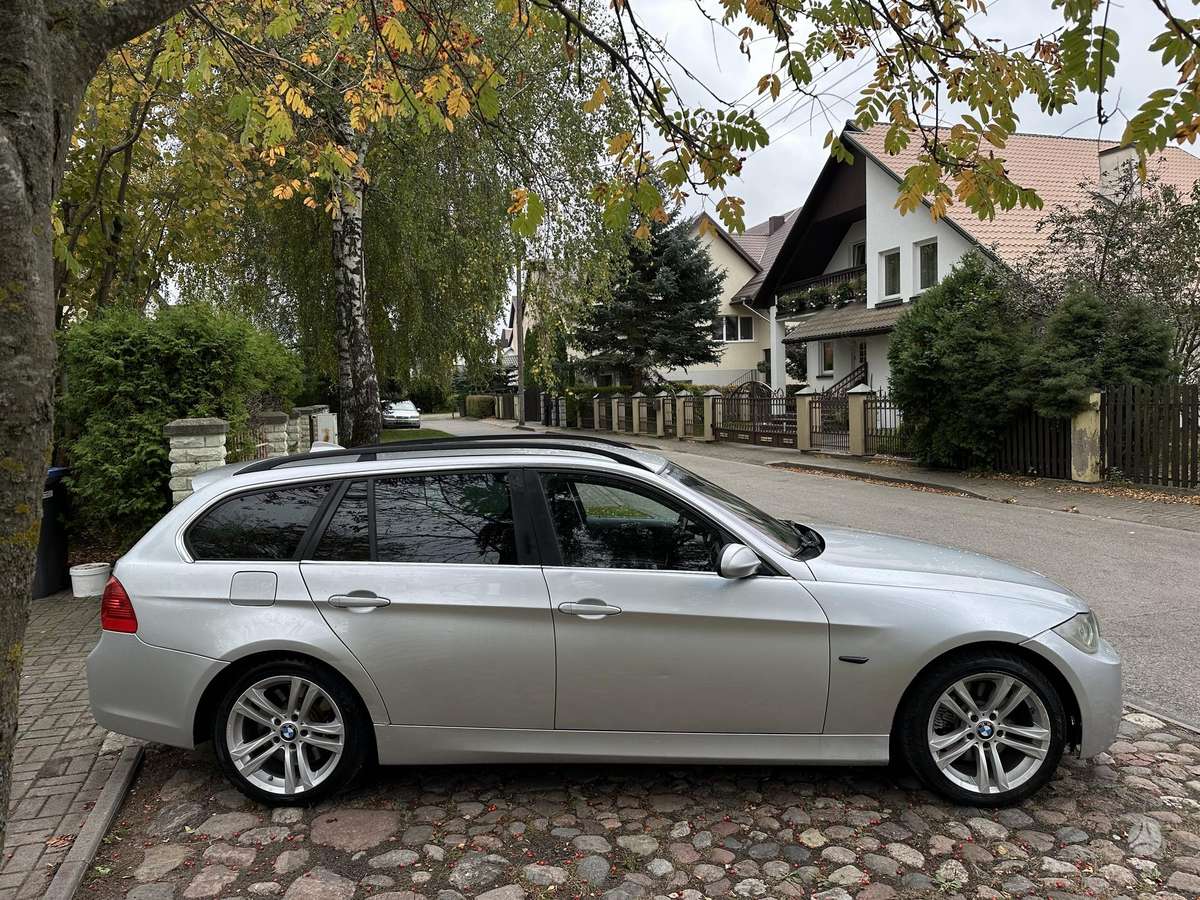 BMW 330, 3.0 l., wagon
