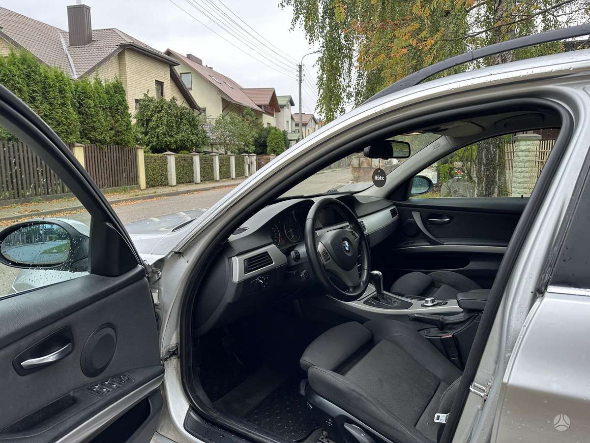 BMW 330, 3.0 l., wagon