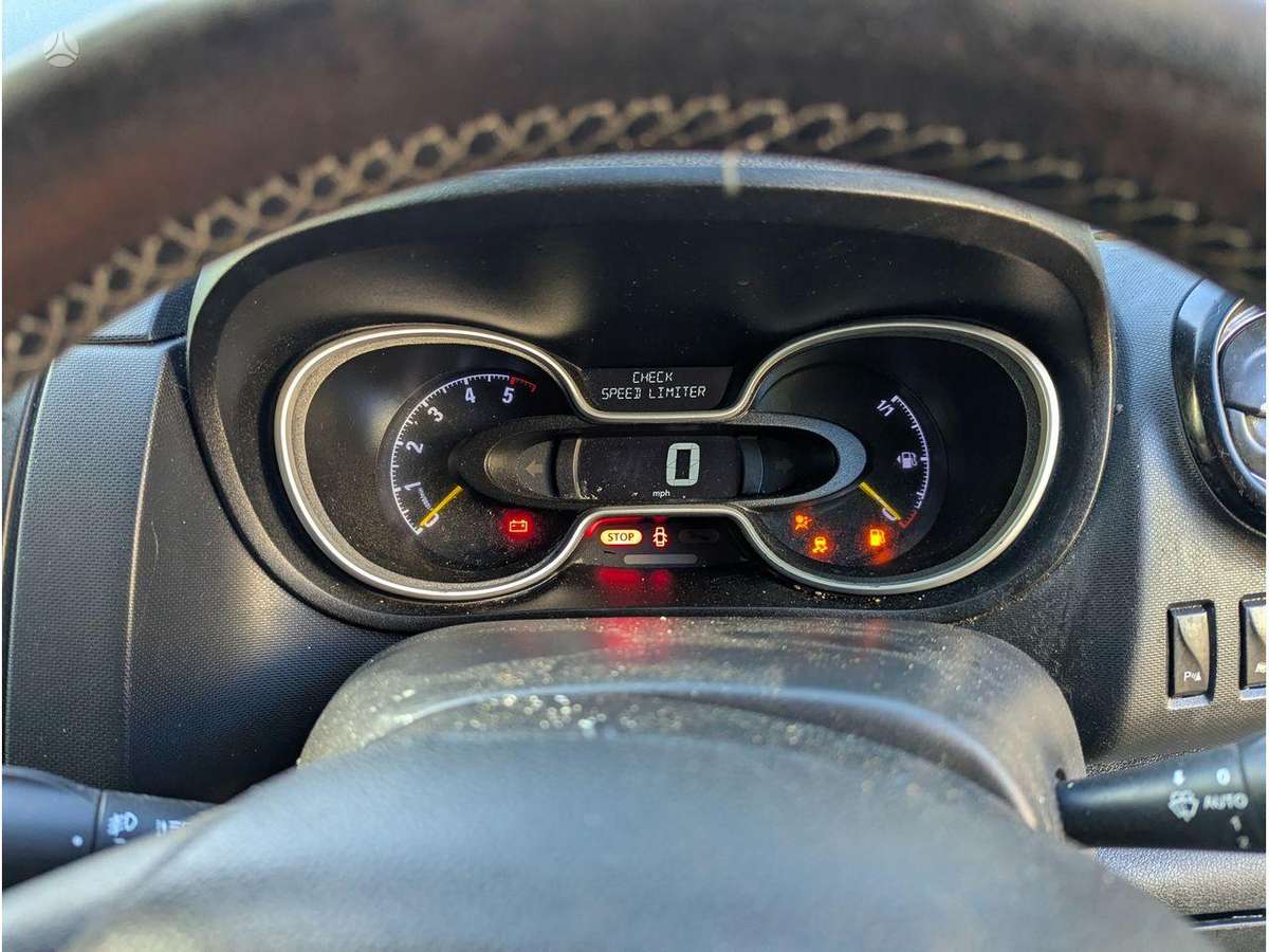 Opel Vivaro двигатель