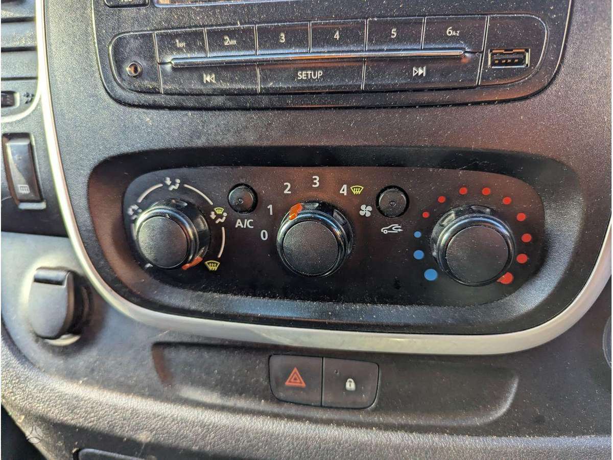 Opel Vivaro двигатель