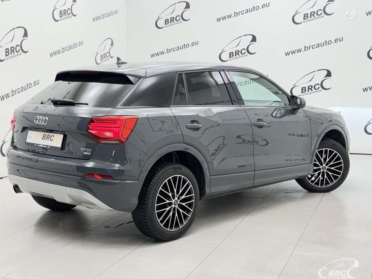 Audi Q2, 1.0 l., off-road / crossover