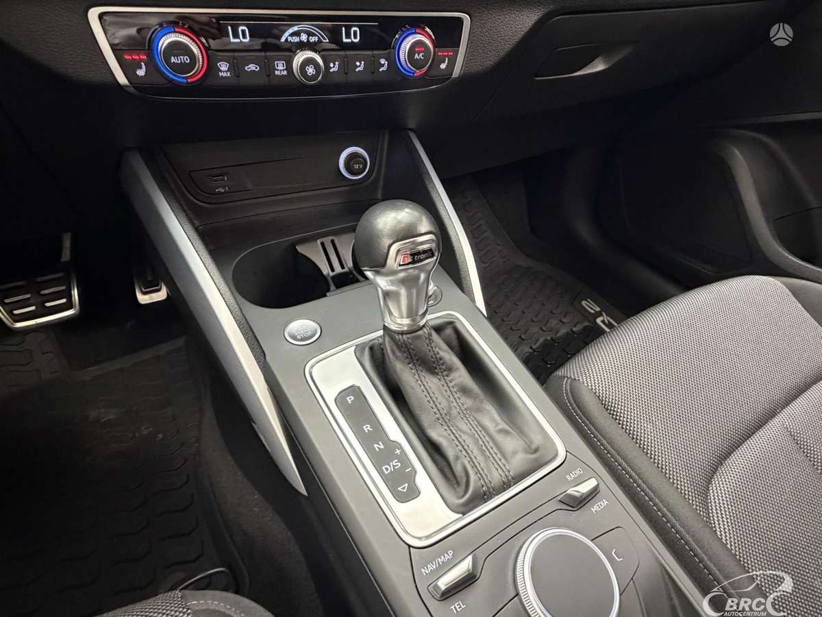 Audi Q2, 1.0 l., off-road / crossover