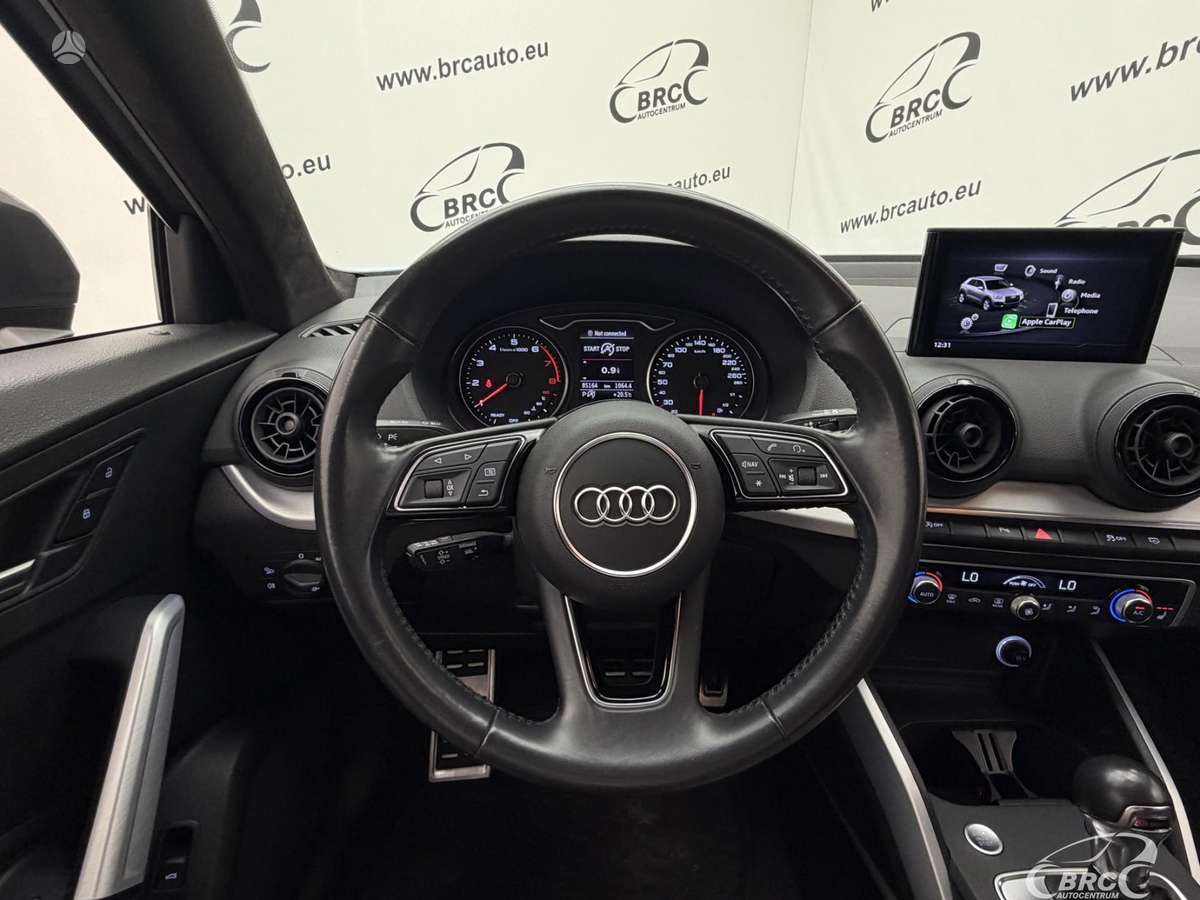Audi Q2, 1.0 l., off-road / crossover