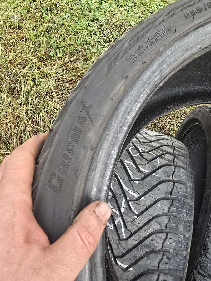 Gripmax, всесезонные 255/35 R19