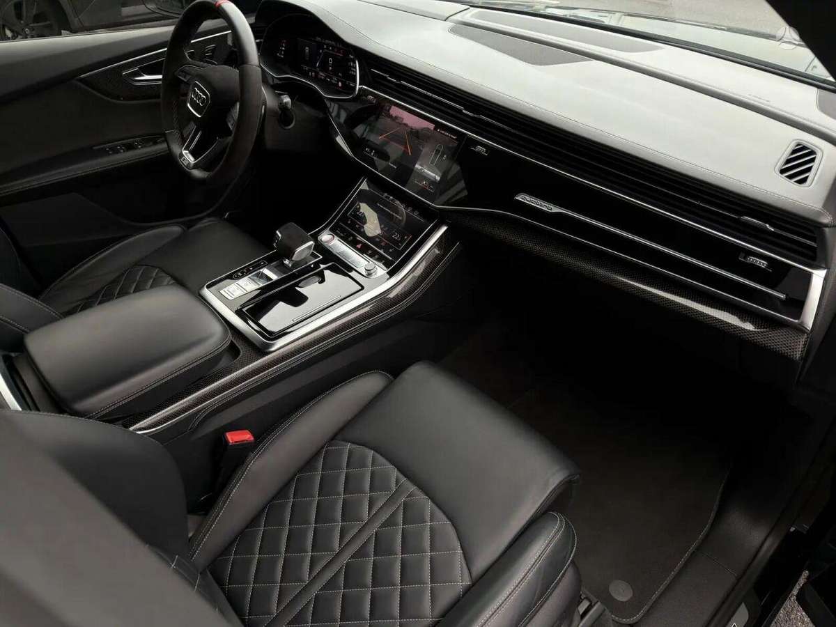 Audi SQ8, 4.0 l., hatchback