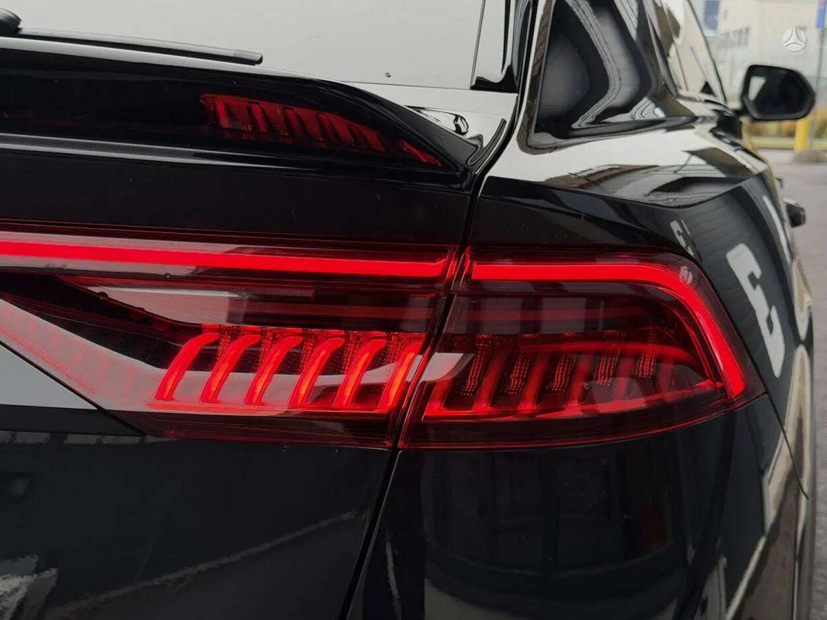 Audi SQ8, 4.0 l., hatchback