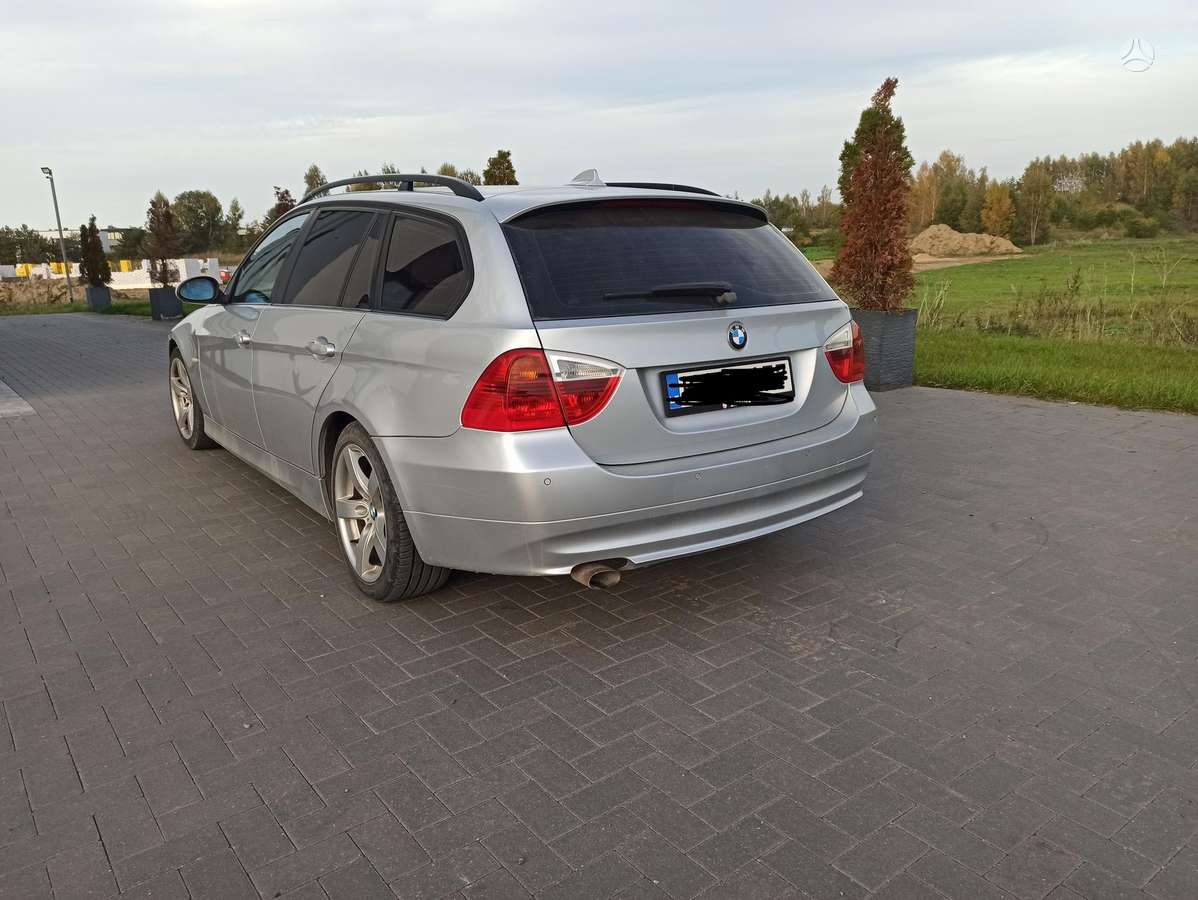 BMW 320, 2.0 l., wagon
