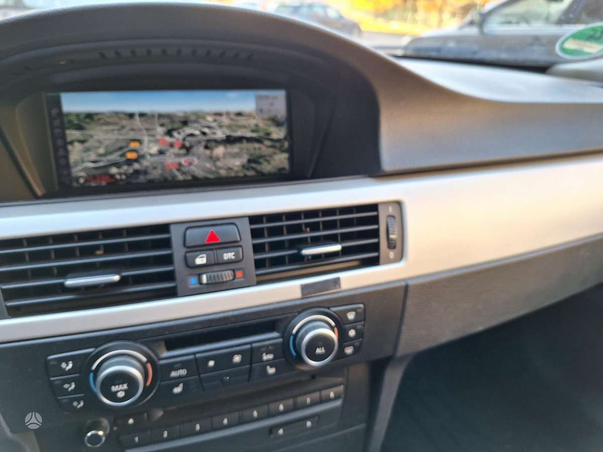 BMW 330, 3.0 l., wagon