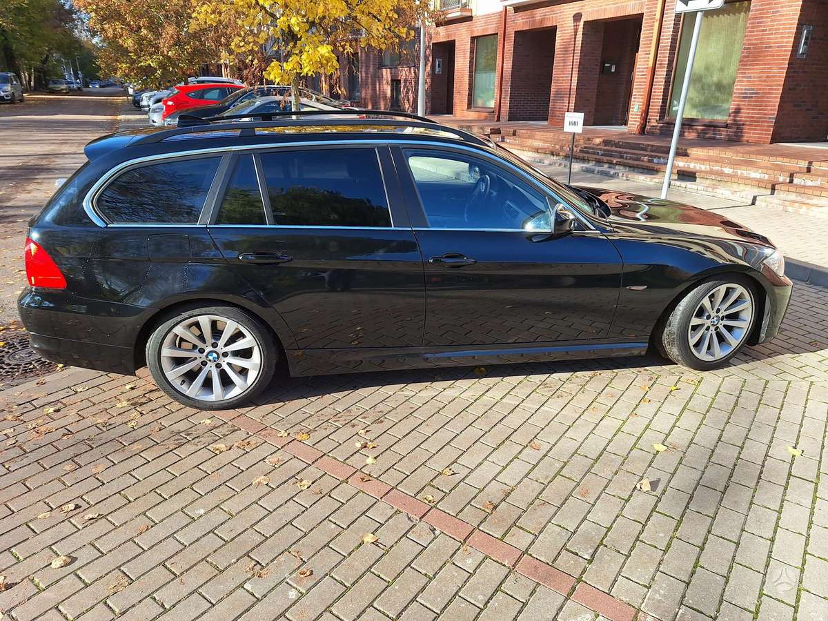 BMW 330, 3.0 l., wagon