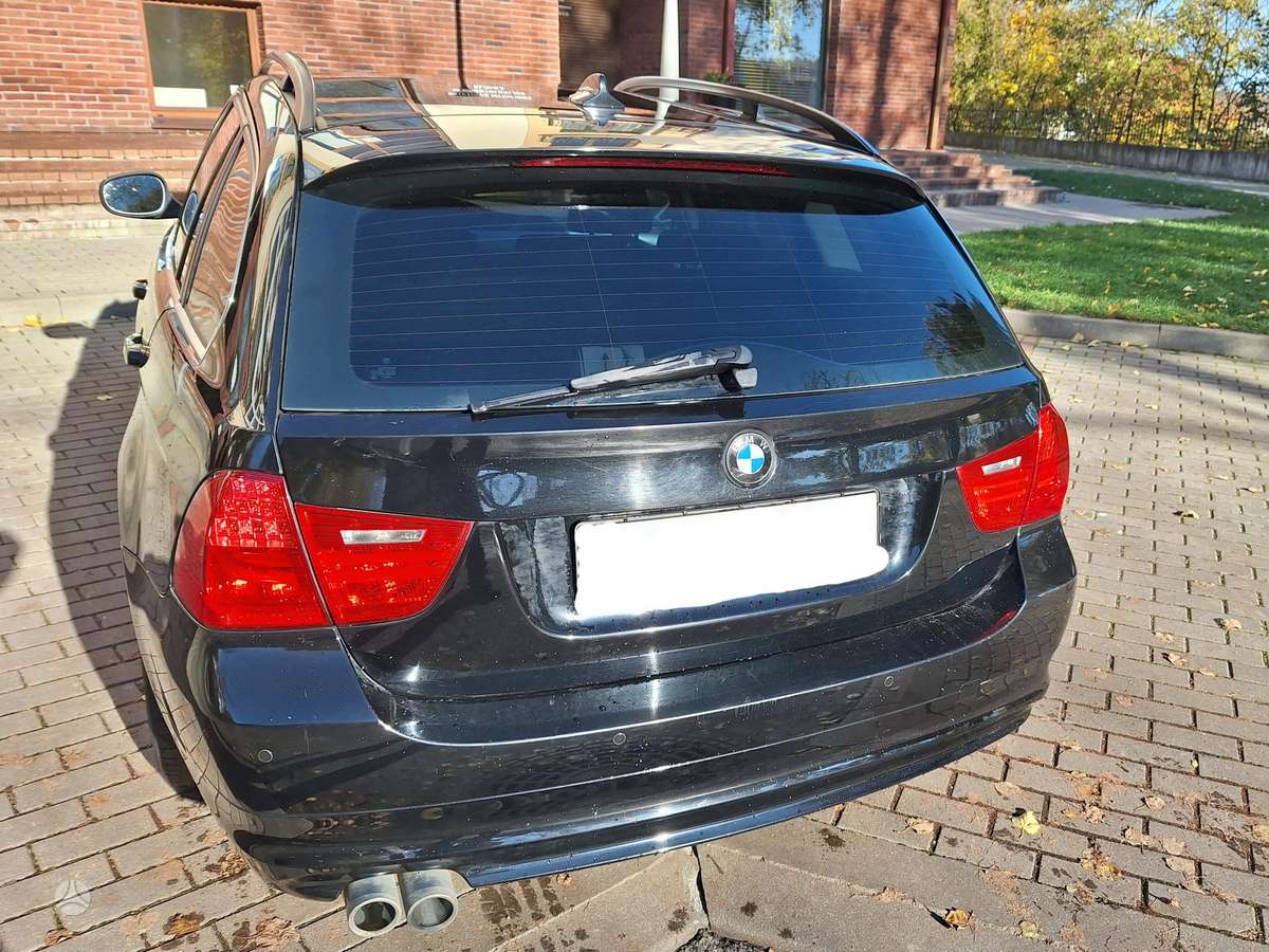 BMW 330, 3.0 l., wagon