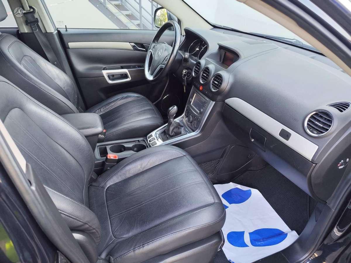 Opel Antara 2012 — photo 12