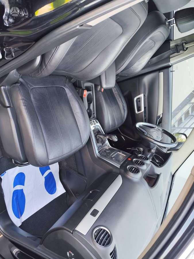 Opel Antara 2012 — photo 18