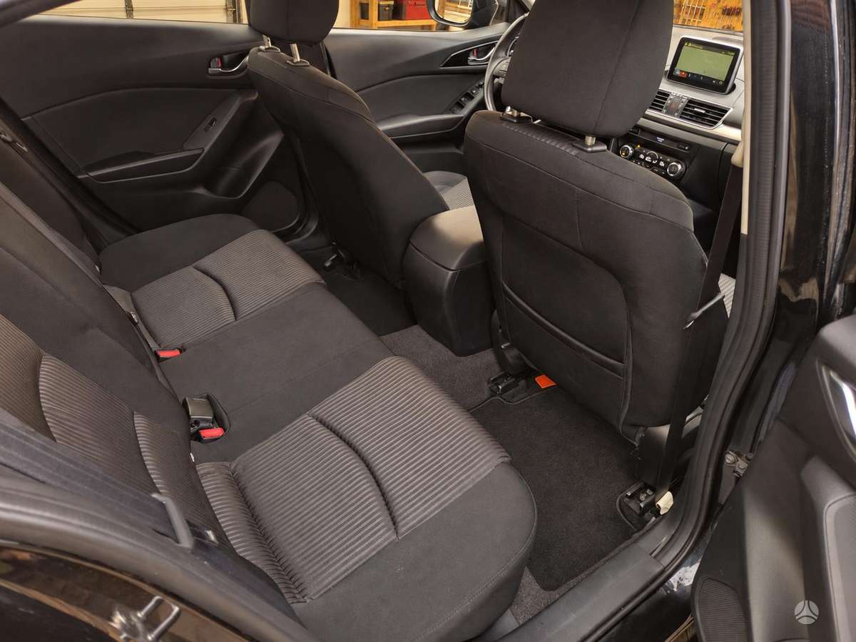 Mazda 3, 2.2 l., Седан