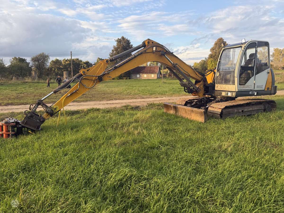 Neuson 8002 RD, экскаваторы