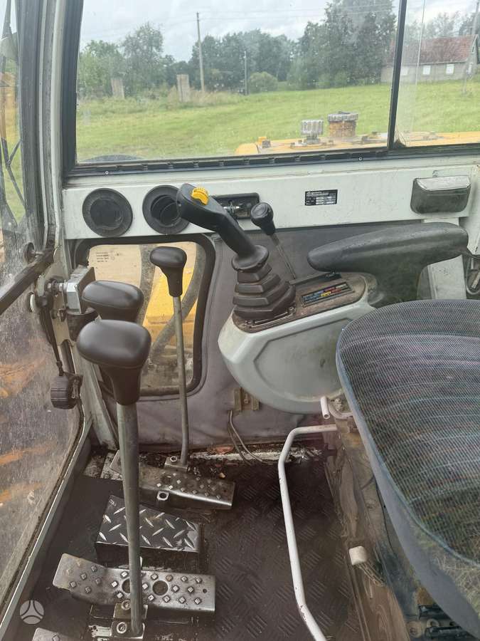 Neuson 8002 RD, экскаваторы