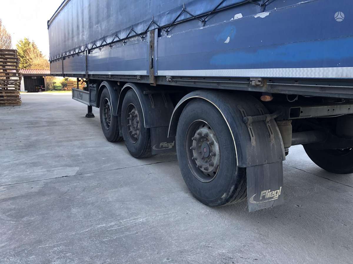 Fliegl, curtainsider with dropside