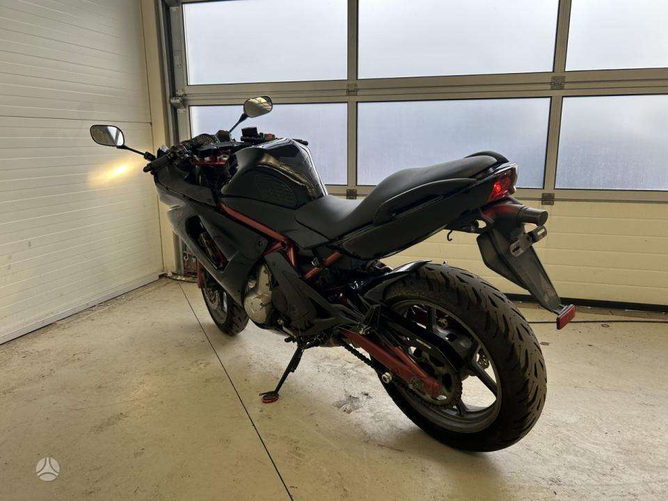 Kawasaki ER 649cc, street / classic