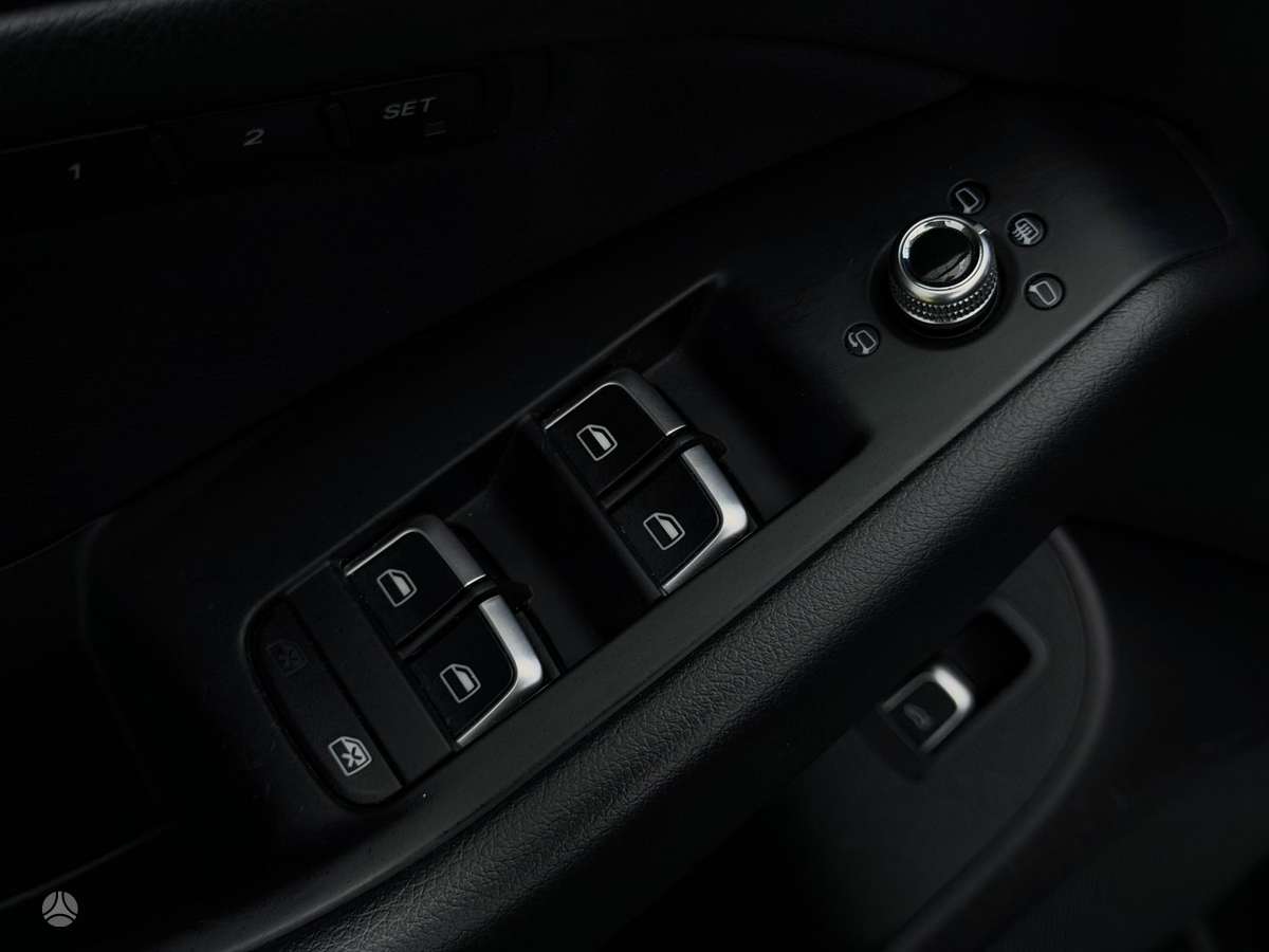 Audi Q5, 3.0 l., off-road / crossover