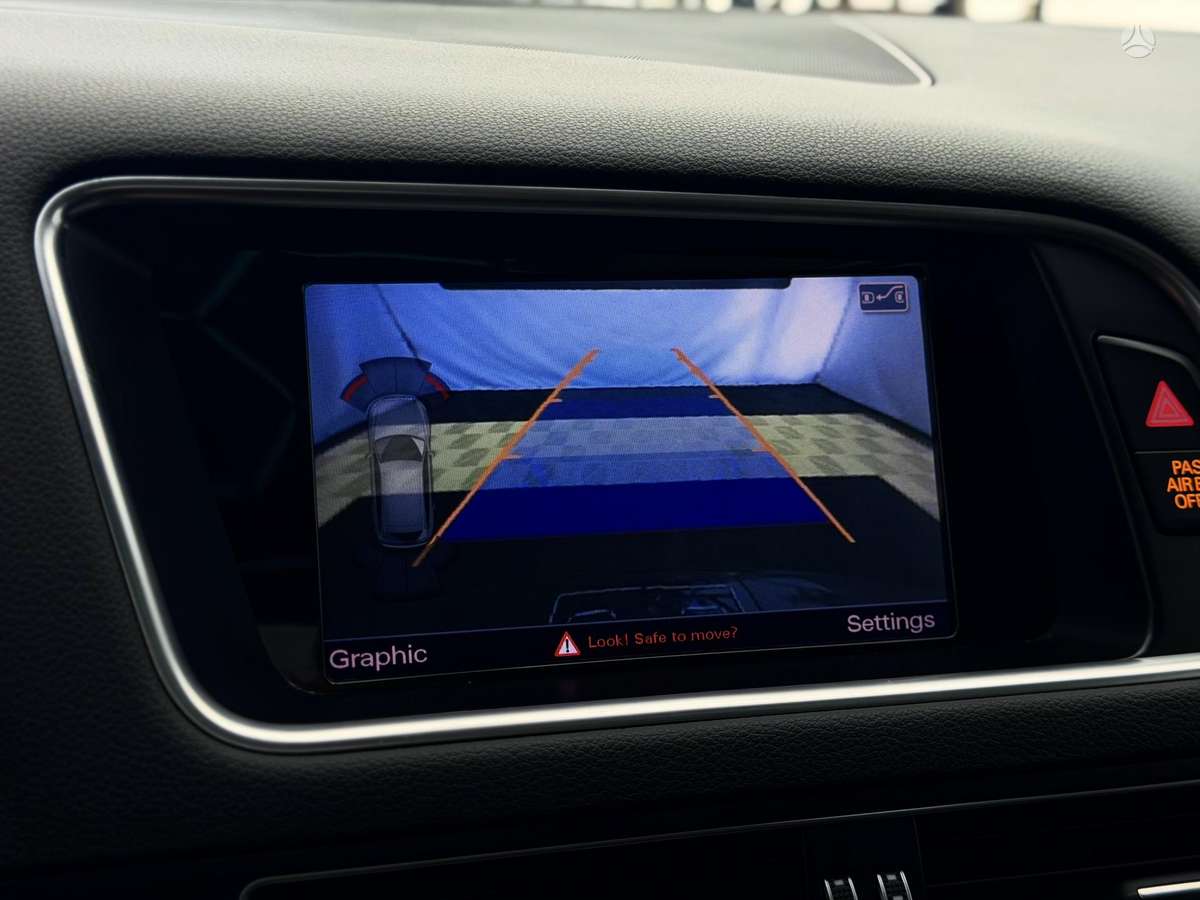 Audi Q5, 3.0 l., off-road / crossover