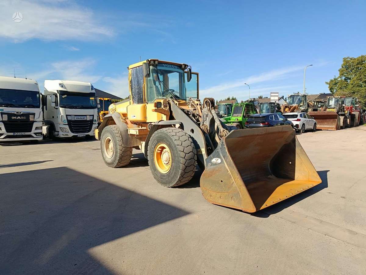 Volvo L70E, frontaliniai krautuvai