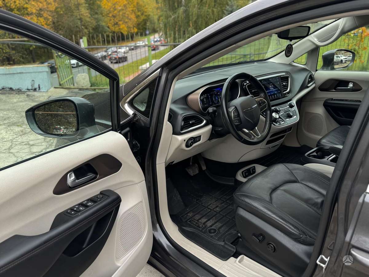 Chrysler Pacifica, 3.6 l., Минивэн