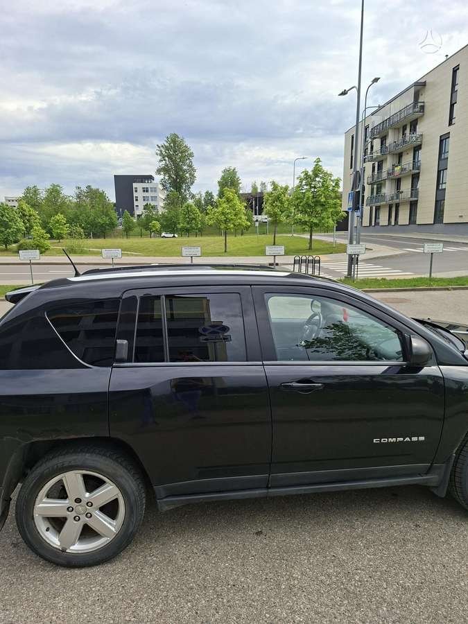 Jeep Compass, 2.4 l., off-road / crossover