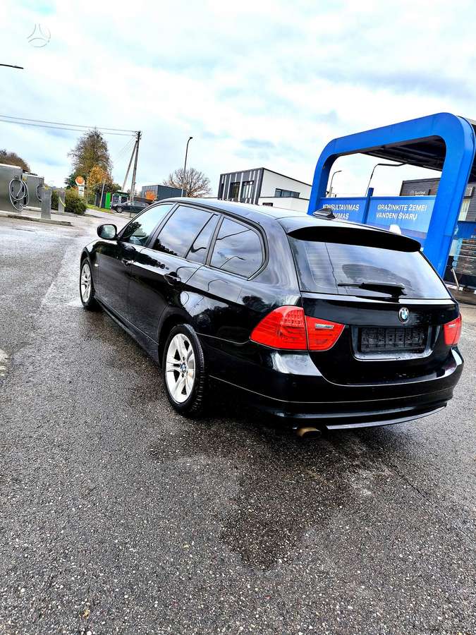 BMW 318, 2.0 l., wagon