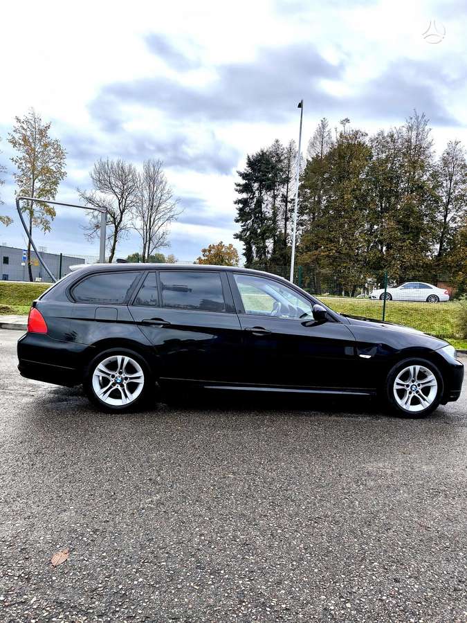 BMW 318, 2.0 l., wagon