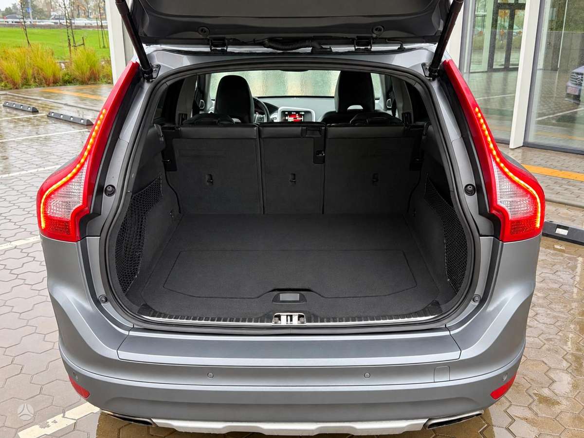 Volvo XC60, 2.0 l., Внедорожник / Кроссовер
