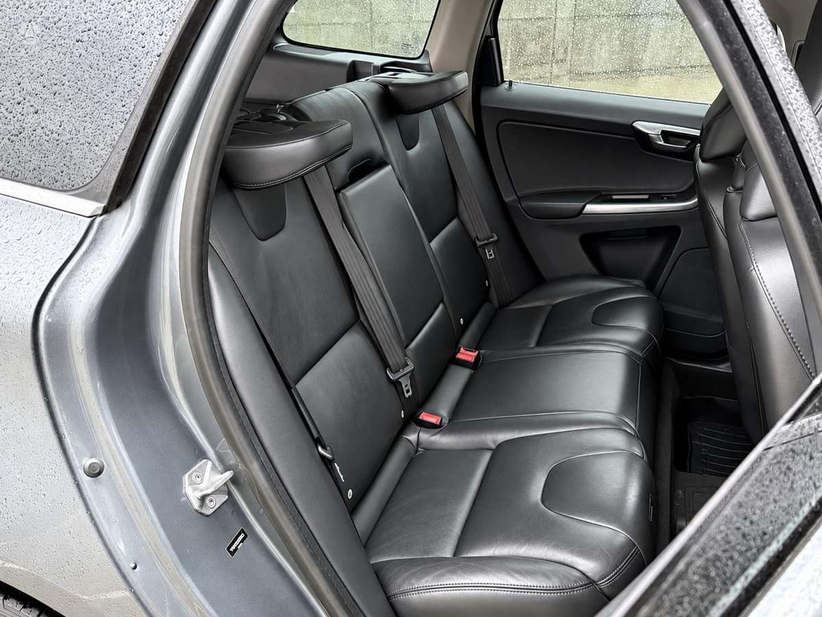 Volvo XC60, 2.0 l., Внедорожник / Кроссовер