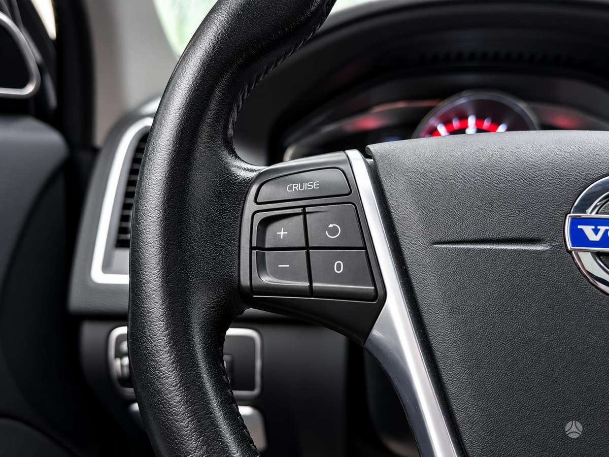Volvo XC60, 2.0 l., Внедорожник / Кроссовер