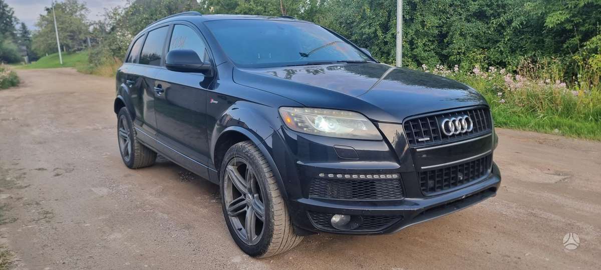Audi Q7, 3.0 l., off-road / crossover