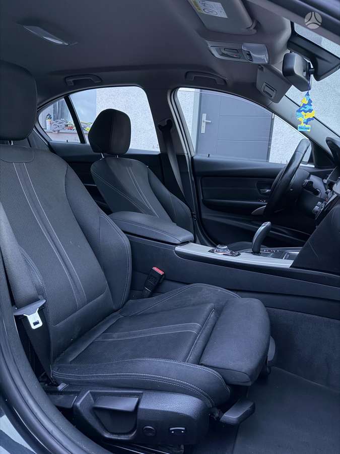 BMW 316, sedanas