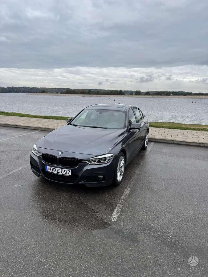 BMW 330, 2.0 l., Седан