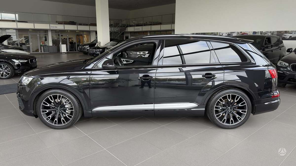 Audi Q7, 3.0 l., off-road / crossover