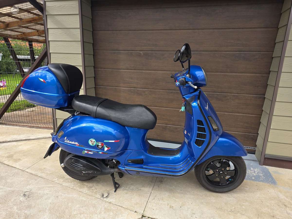Piaggio Vespa 125cc, мотороллеры / мопеды