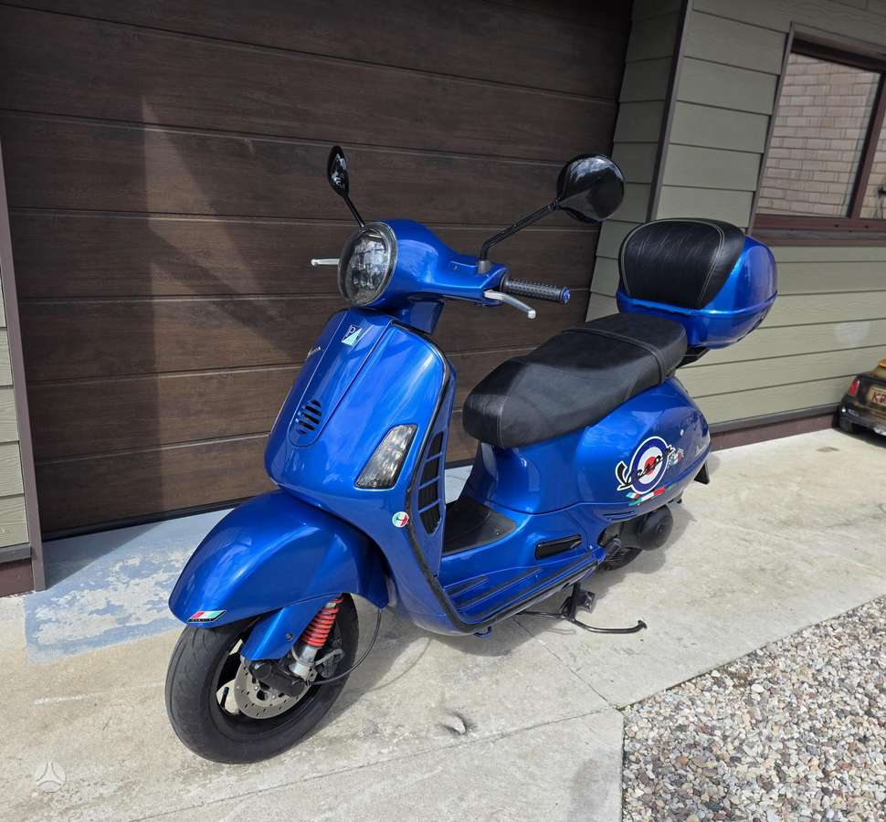 Piaggio Vespa 125cc, мотороллеры / мопеды
