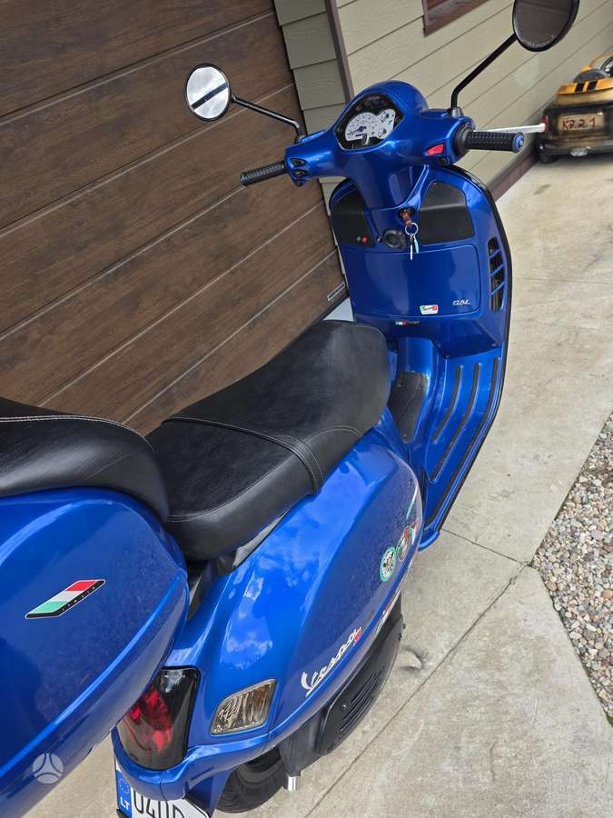 Piaggio Vespa 125cc, мотороллеры / мопеды