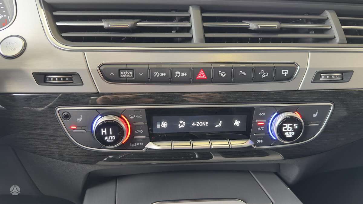 Audi Q7, 3.0 l., off-road / crossover