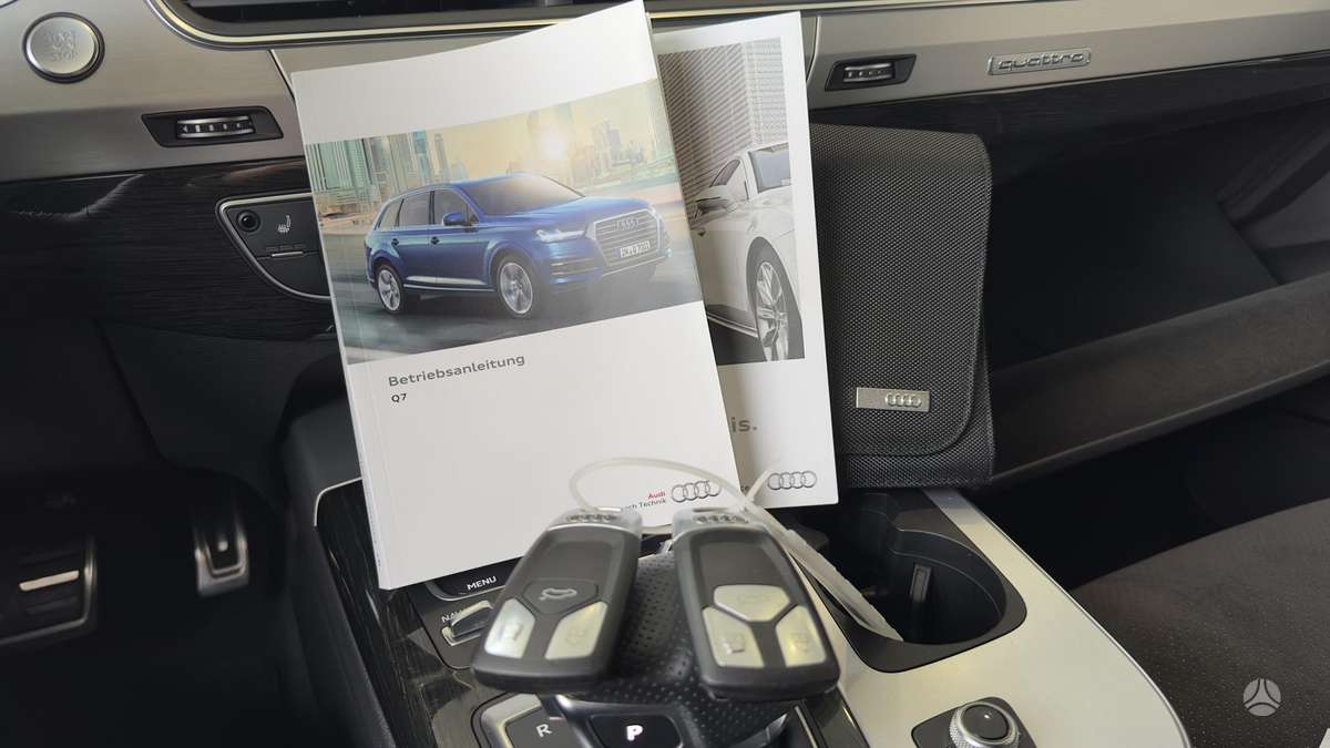 Audi Q7, 3.0 l., off-road / crossover