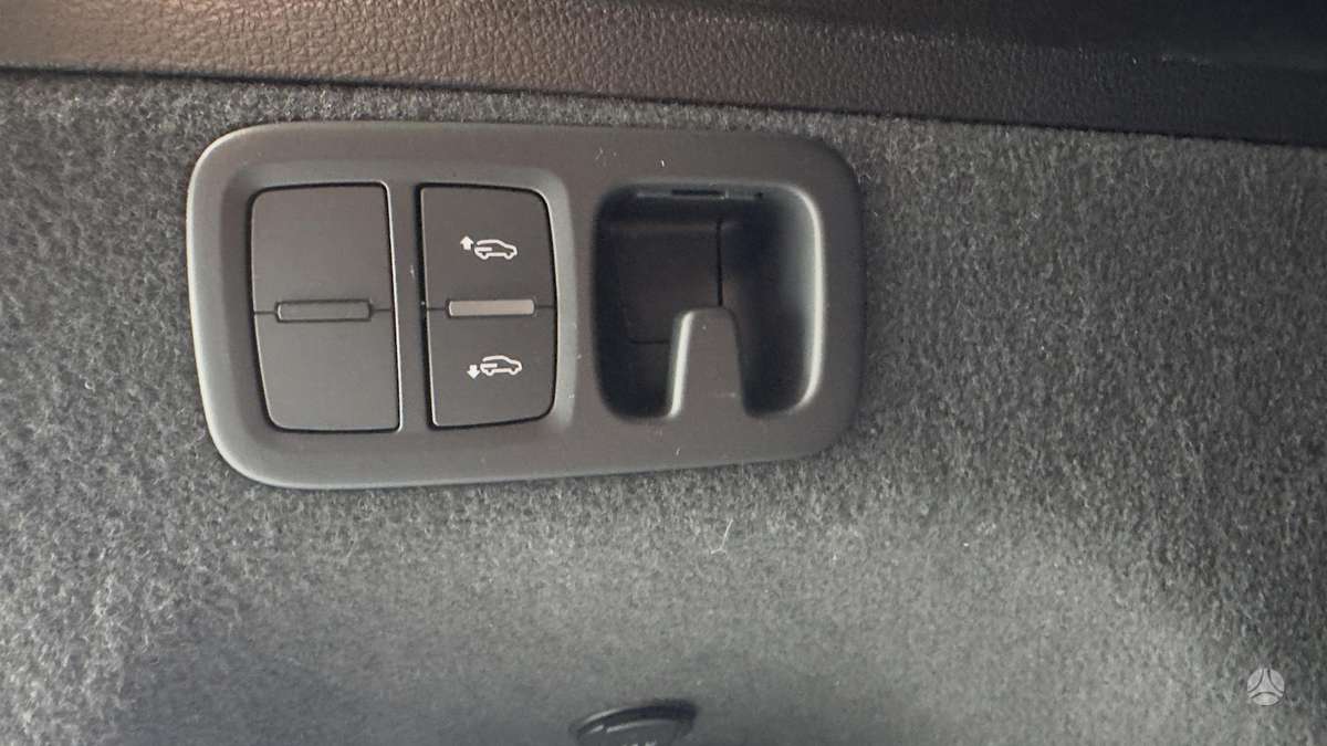 Audi Q7, 3.0 l., off-road / crossover