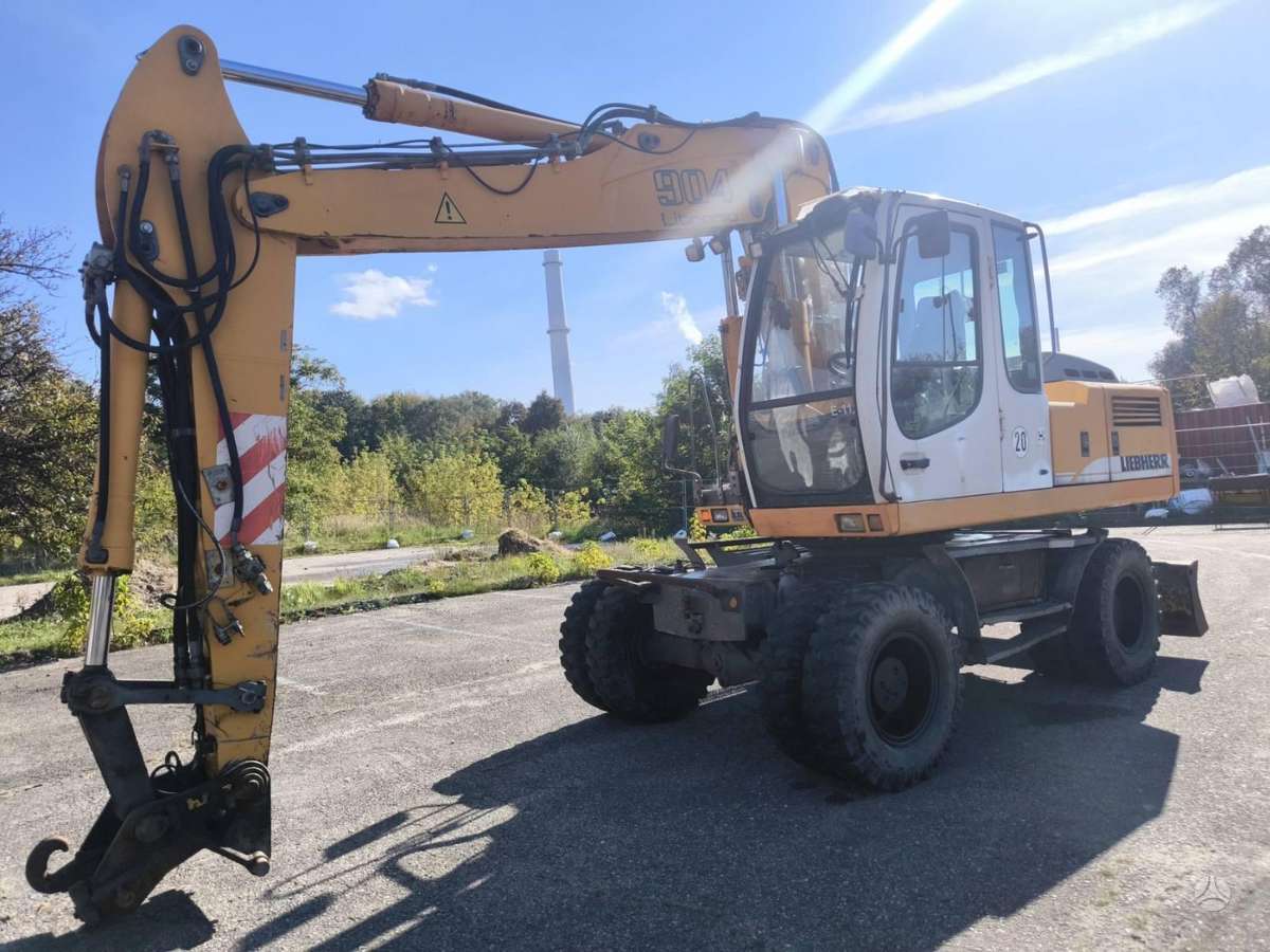 Liebherr A904C Litronic, excavator